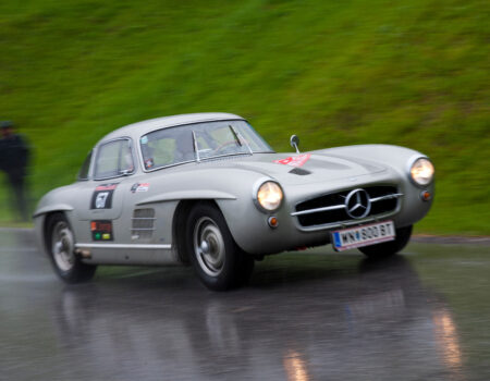 Merceds in den Österreichischen Alpen